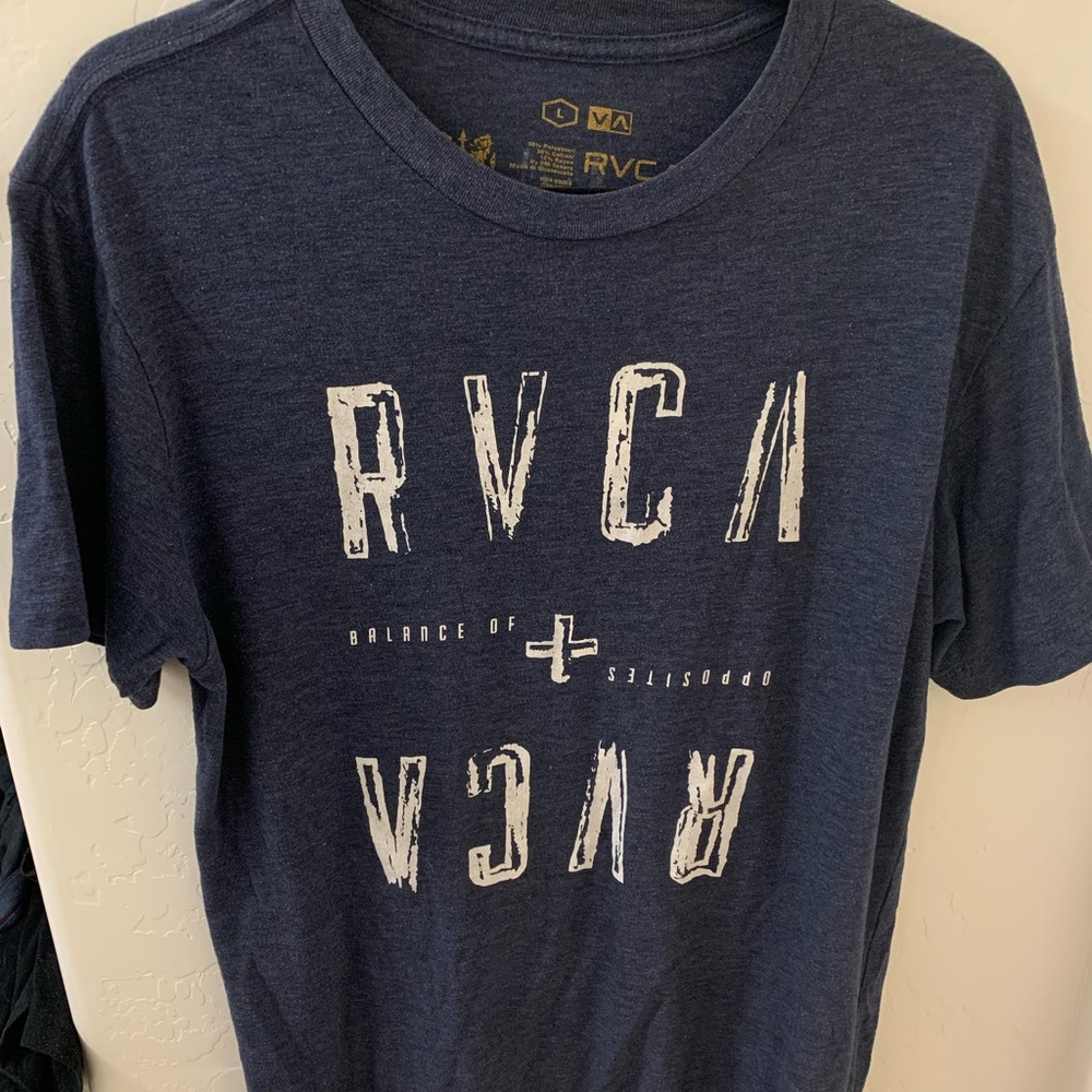 9 men’s t shorts sizes large and lx